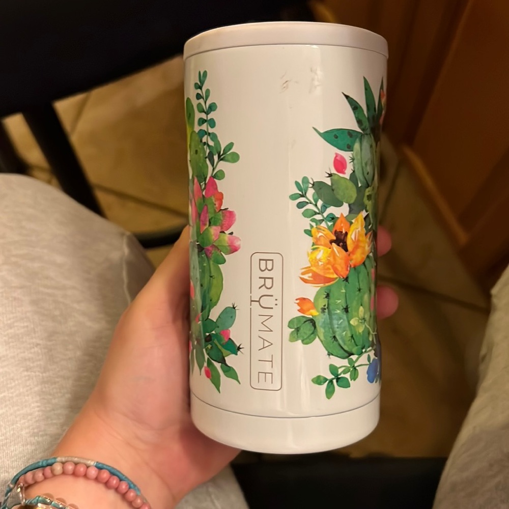 Brumate Hopsulator Slim coozie